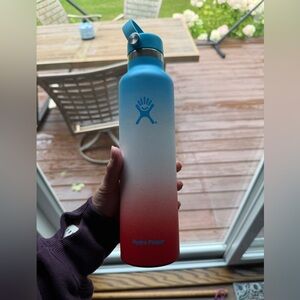 Hydroflask 24oz limited edition 4th of July bottle